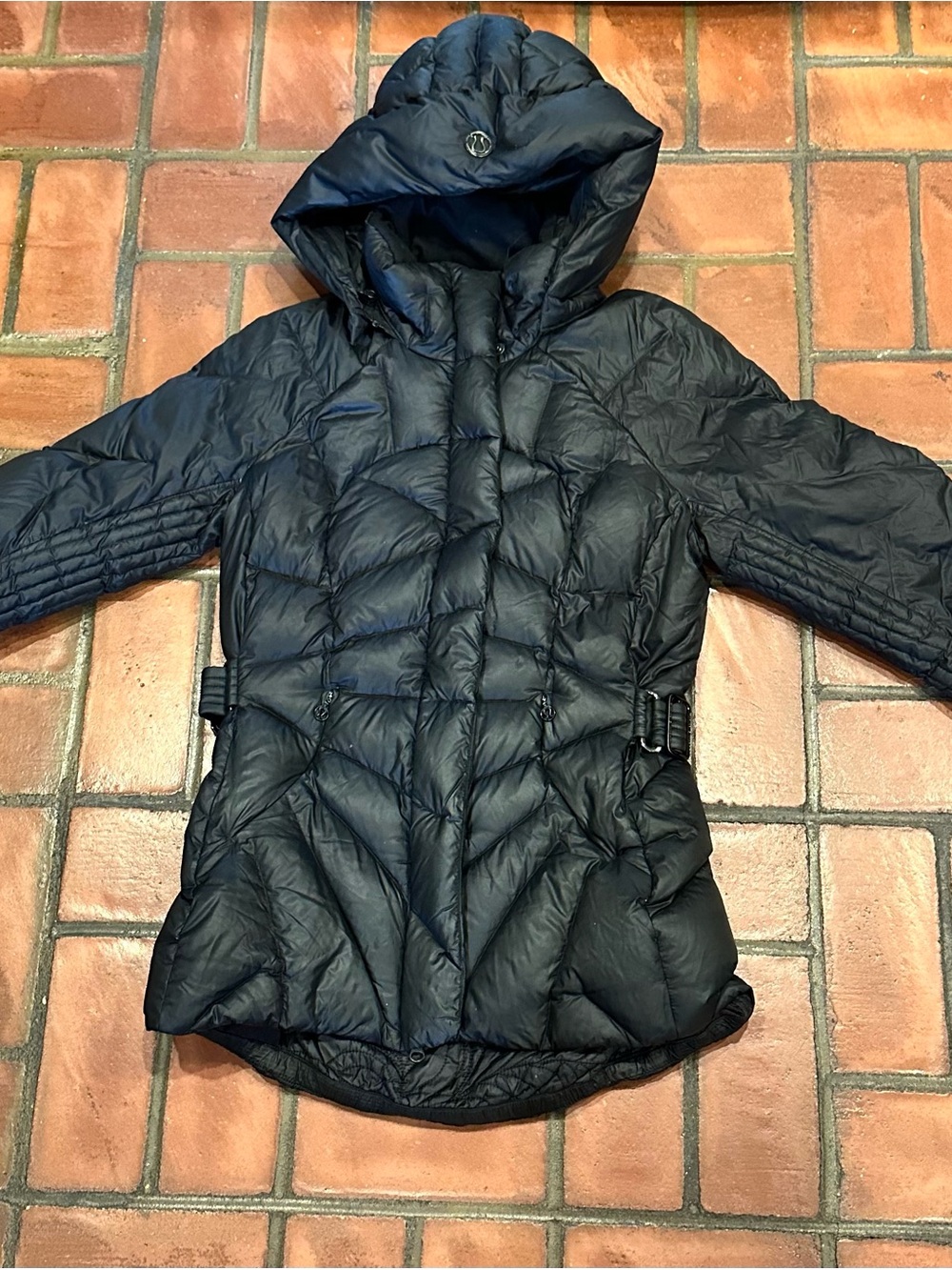 Vintage LULULEMON GET DOWN Jacket Size 8
Black Down Puffer Coat - Picture 5 of 12